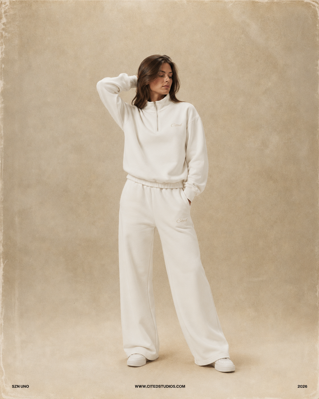 WHITE QUARTER ZIP